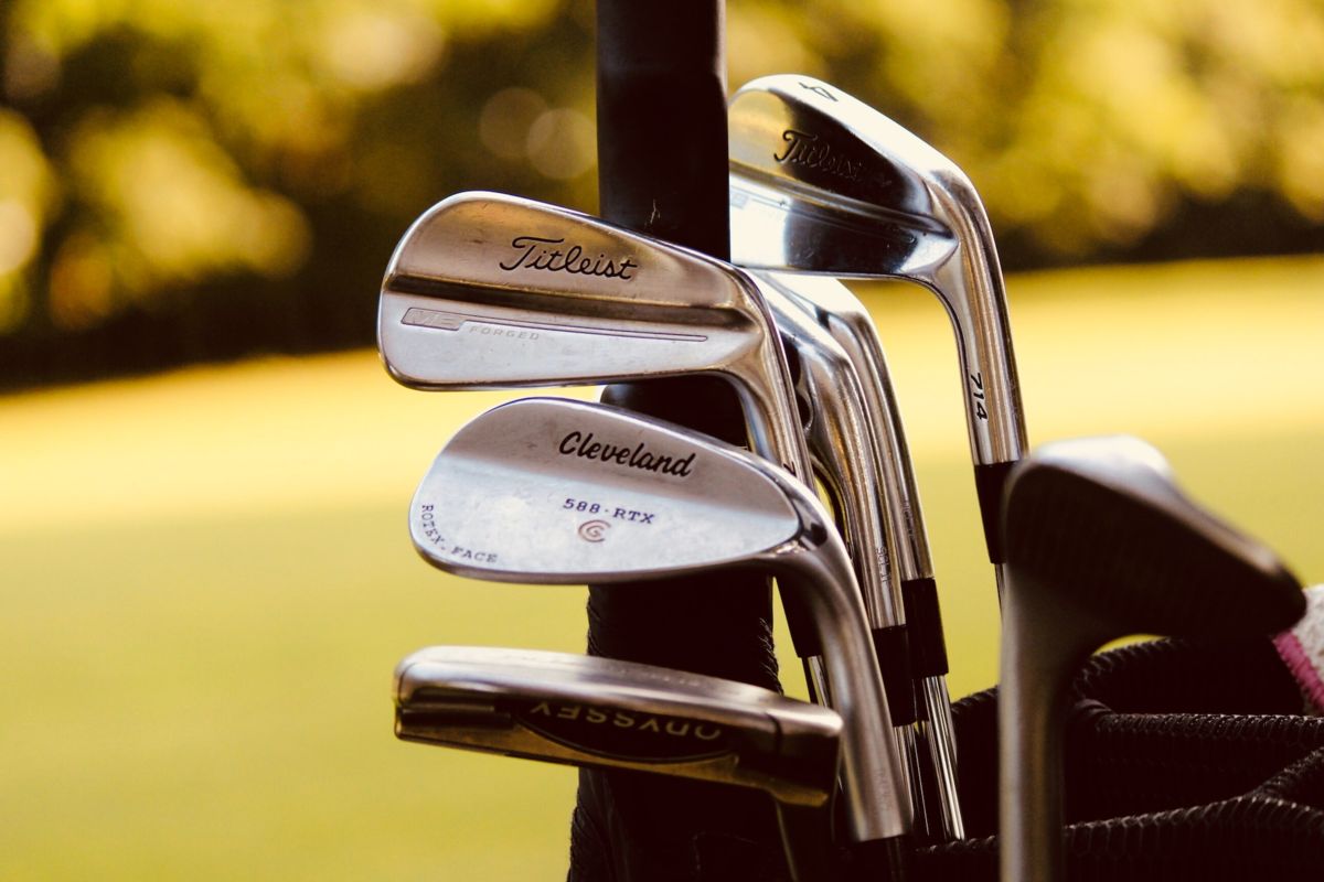 Image of golf club bag